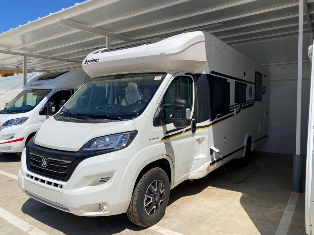 גרנדה Magnifica Autocaravana Adria Matrix Axess 670Sl מראה חיצוני תמונה